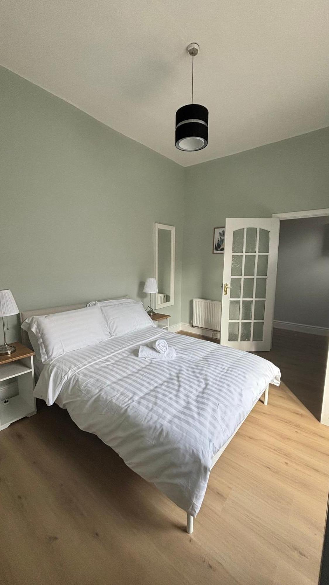 Ferienhaus Homely 3 Bed City House *
